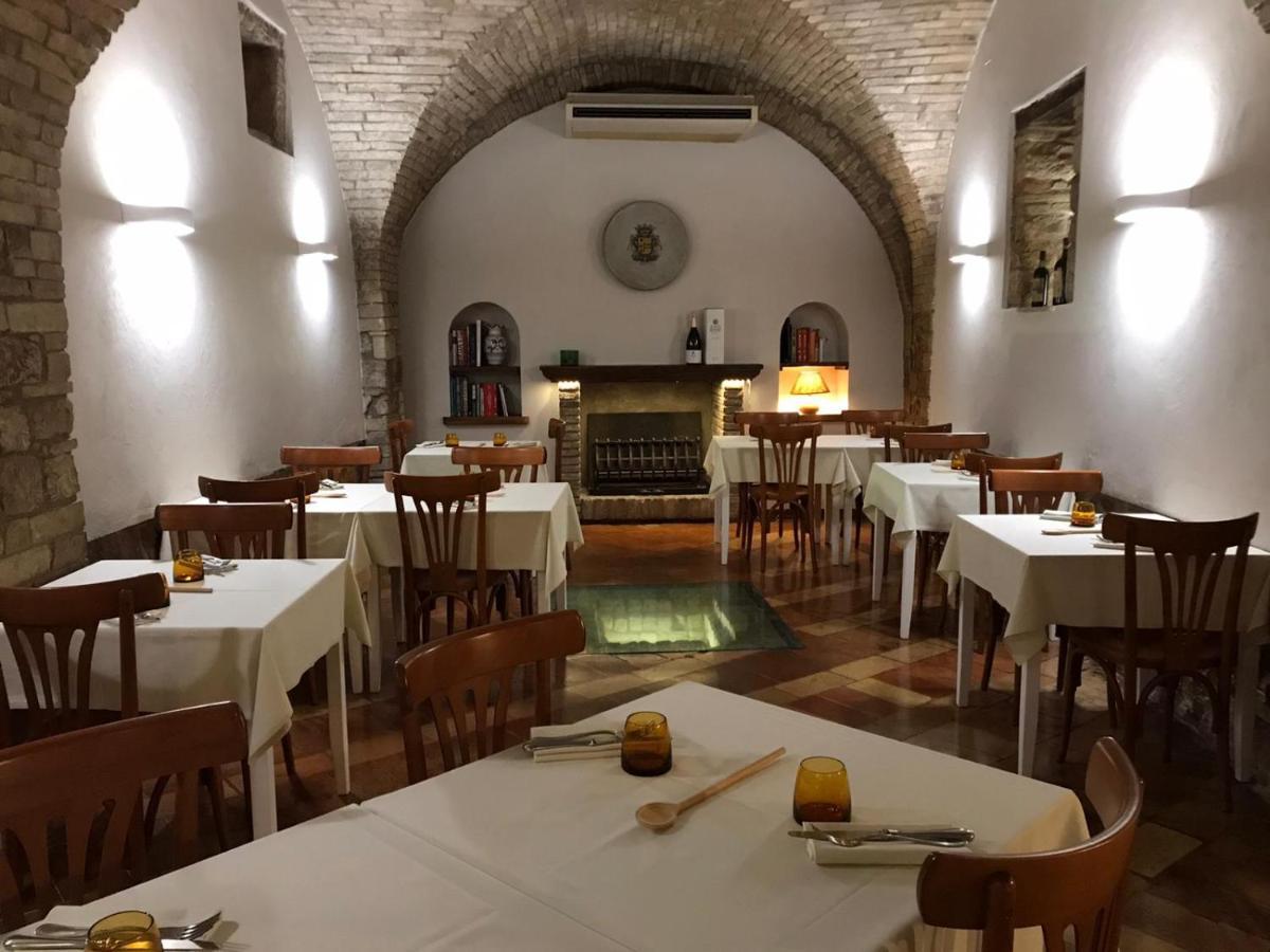 Hotel La Fortezza Assise Extérieur photo